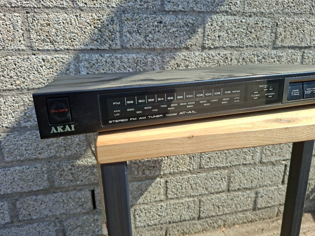 uitstekende analoog tuner akai at-a1l, Ophalen of Verzenden, Gebruikt, Analoog