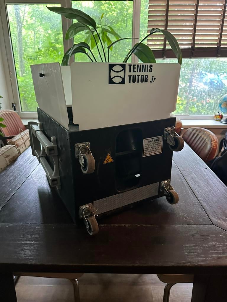 Tennis / Padel ballenmachine – Tennis Tutor JR op wielen, Sport en Fitness, Tennis, Ophalen, Racket, Overige merken, L00