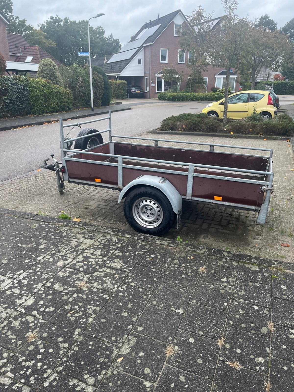 Stevige aanhanger Flamingo’s VX121 met lier en reservewiel, Ophalen, Gebruikt