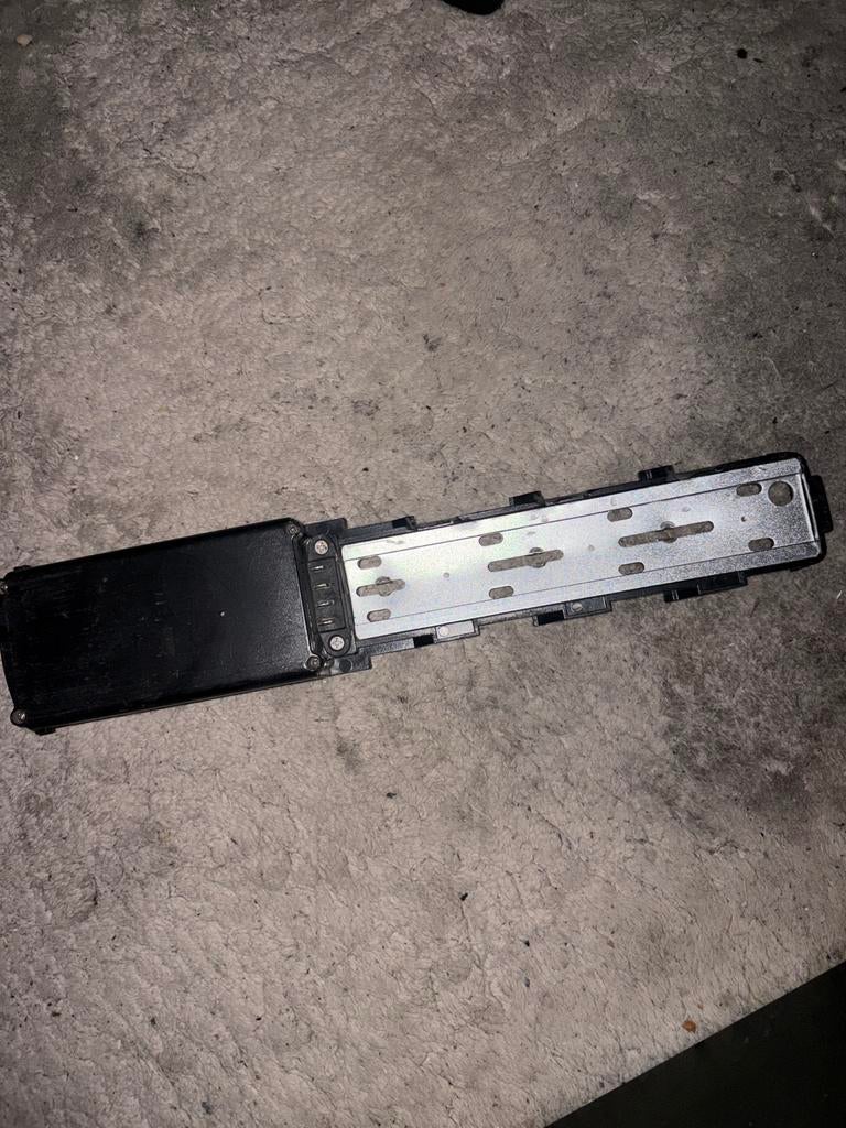 Accu houder, Auto-onderdelen, Ophalen, Gebruikt, Universele onderdelen