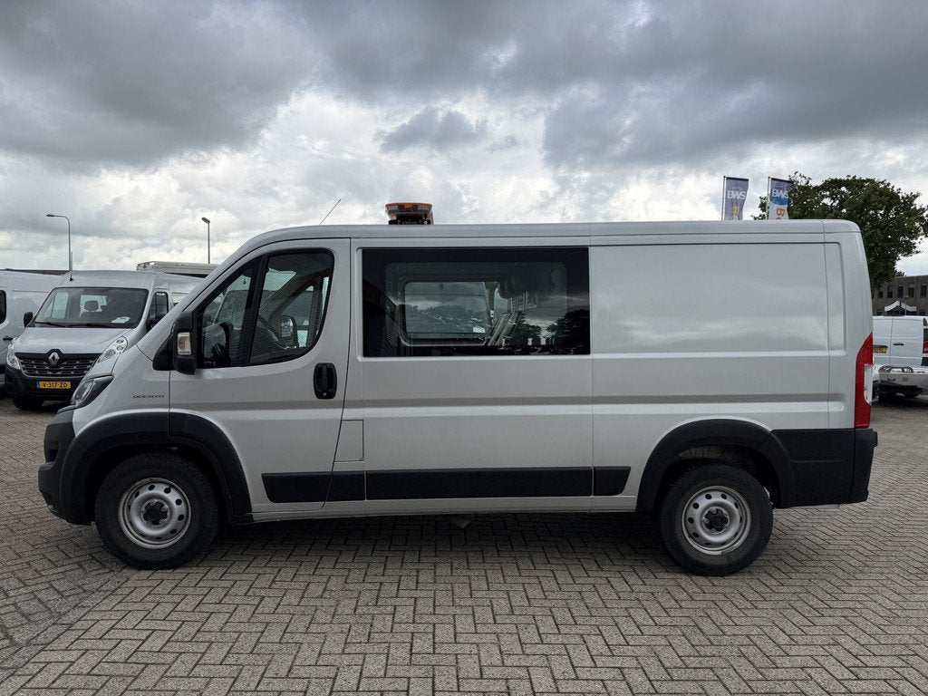 Fiat Ducato Maxi 35H 2.3 MultiJet 140pk L2H1 DC 5 persoons /, Auto's, Bestelauto's, Voorwielaandrijving, 15 km/l, Gebruikt, Met garantie (alle)
