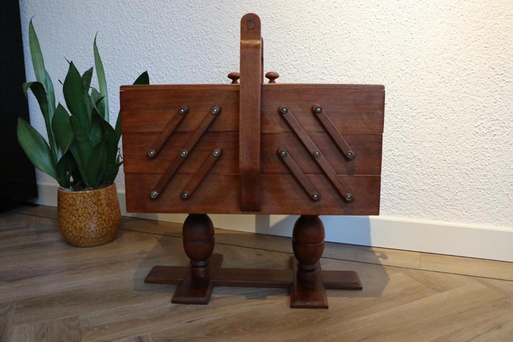 Vintage houten naaidoos, Ophalen, Gebruikt, Minder dan 60 cm, Binnen