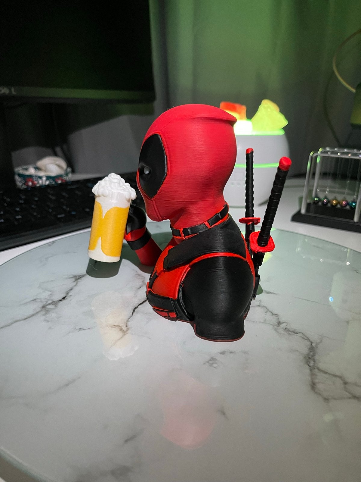 Foto 5 van Deadpool Decoratief Beeldje - Gaming Desk / Kantoor / Mancav