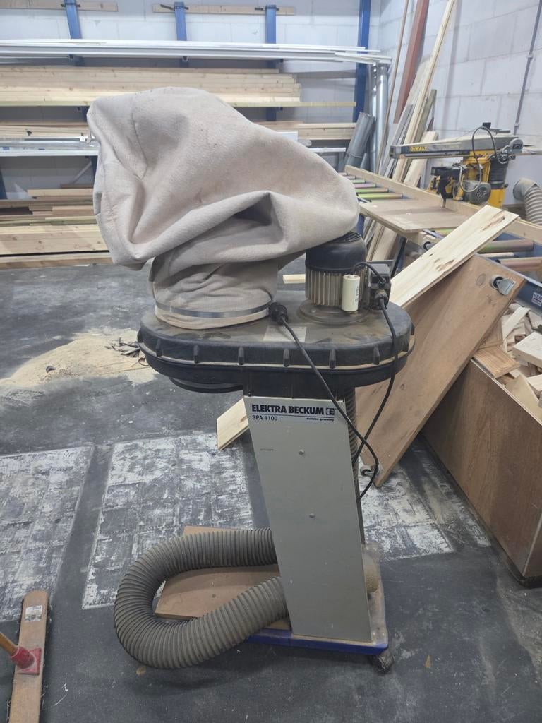 Elektra Beckum SPA 1100 Afzuiger voor houtbewerking, Ophalen