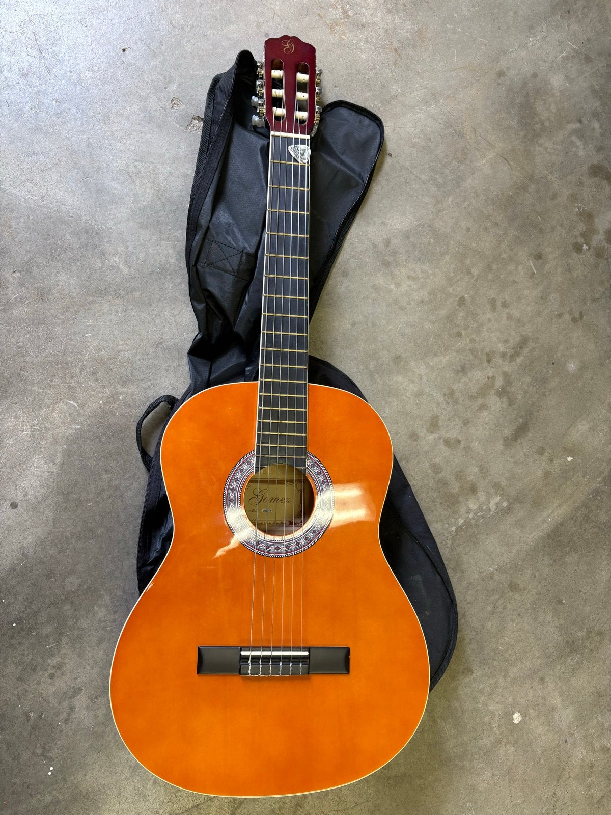 Gomez Klassieke Gitaar - Model 001/YW met hoes, Muziek en Instrumenten, Ophalen, Zo goed als nieuw, Klassieke of Spaanse gitaar