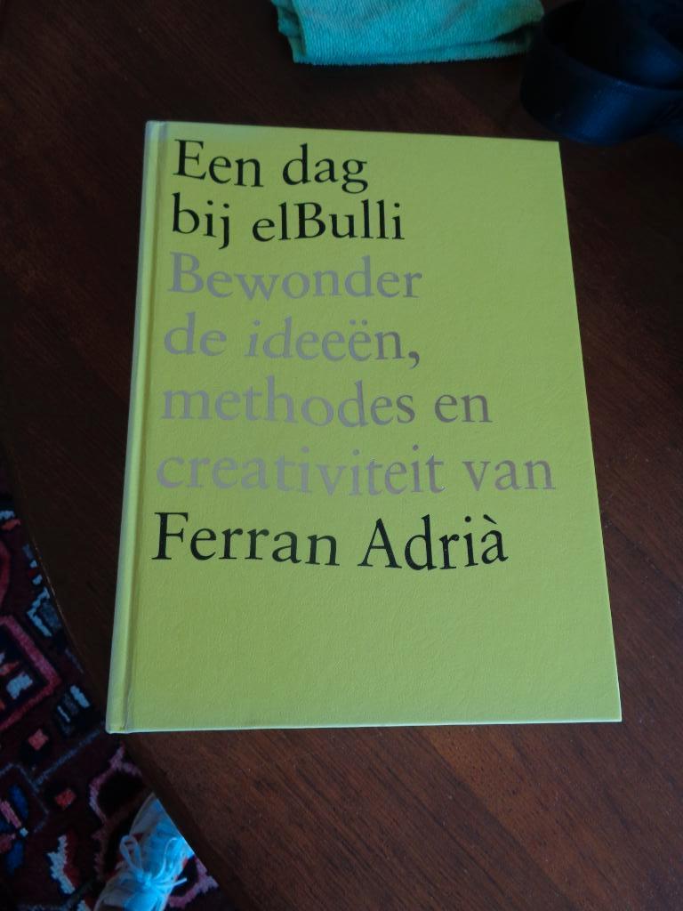 Een dag bij  ELBULLI, Boeken, Kookboeken, Ophalen of Verzenden, Zo goed als nieuw
