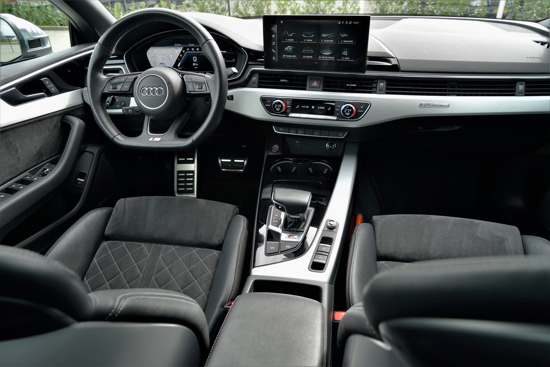 Audi A5 Cabriolet 3.0 TFSI S5 quattro RS-seats Massage B&O L, Auto's, Automaat, Dealer onderhouden, Gebruikt, 2995 cc