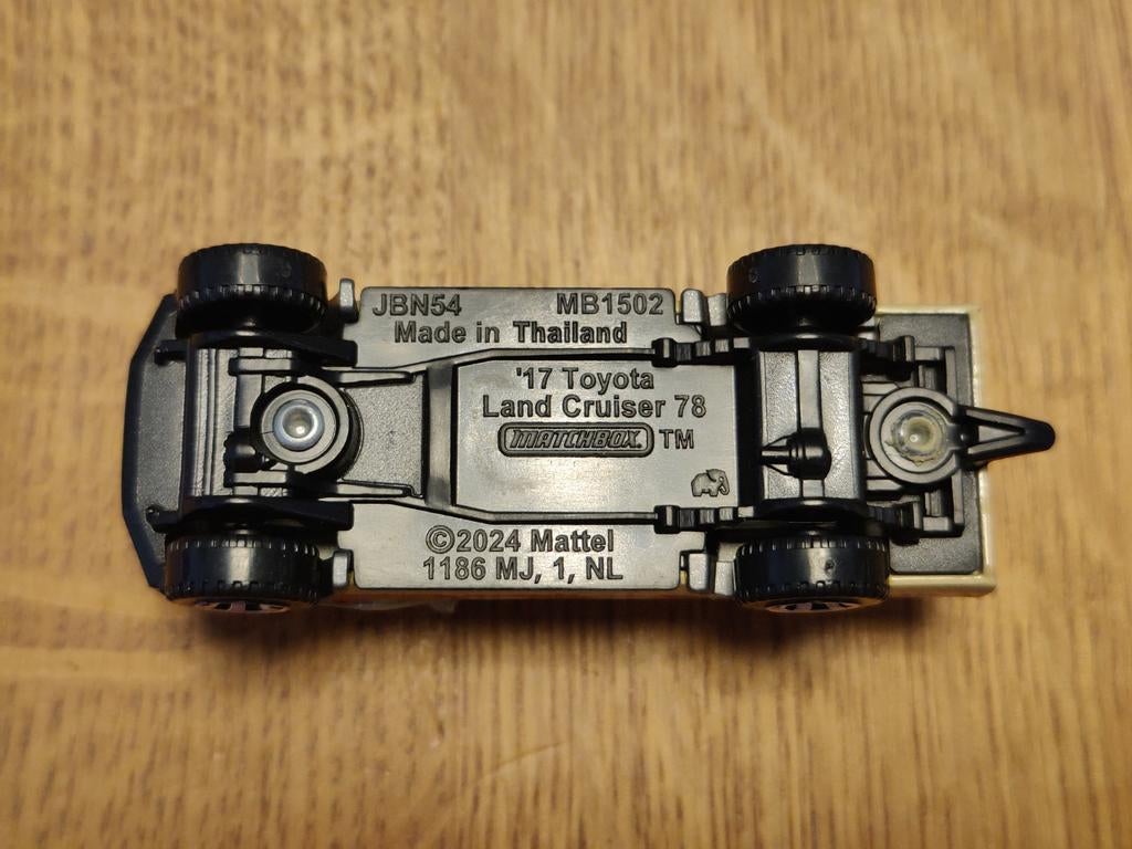 Matchbox Toyota Land Cruiser 78, Ophalen of Verzenden, Zo goed als nieuw, Auto