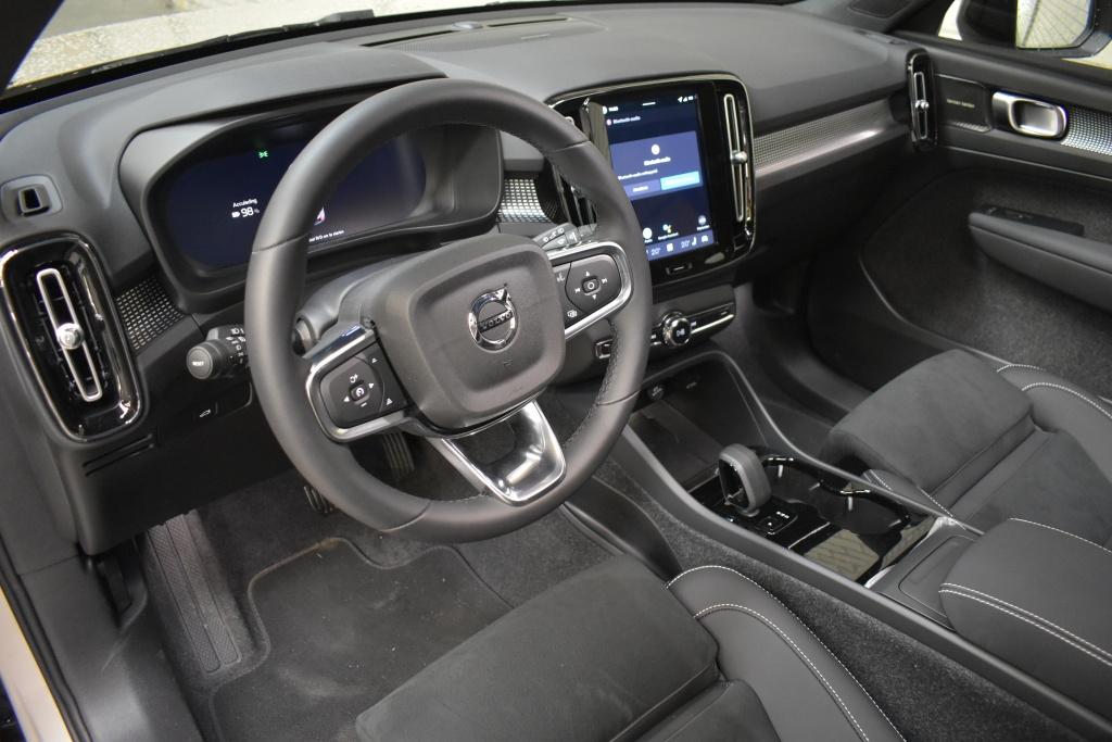 Volvo EX40 Extended Range 252PK/82kWh Ultra | Schuifdak | BL, Automaat, 0 cilinders, Gebruikt, Volvo Selected Used Cars