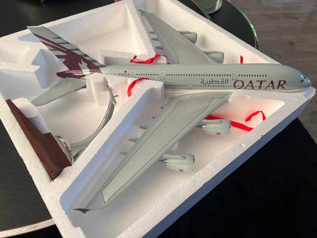 Qatar Airways A380 Vliegtuigmodel 1:150, Ophalen of Verzenden, Zo goed als nieuw