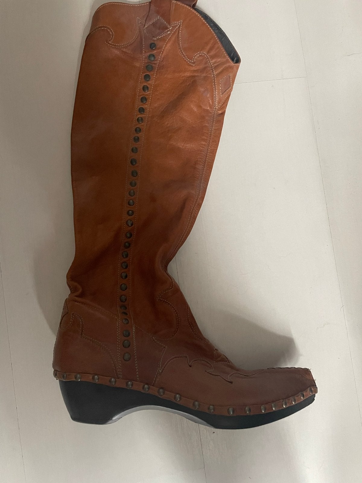 Geheel lederen klomplaars maat 38, Kleding | Dames, Schoenen, Ophalen, Gedragen, Bruin, Hoge laarzen