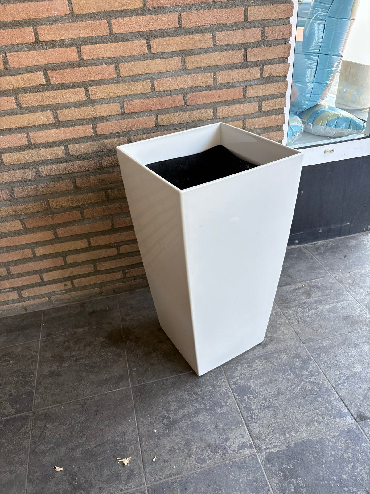 Witte kunststof plantenbak, zo goed als nieuw, Tuin en Terras, Kunststof, Minder dan 60 cm, Ophalen of Verzenden, Zo goed als nieuw