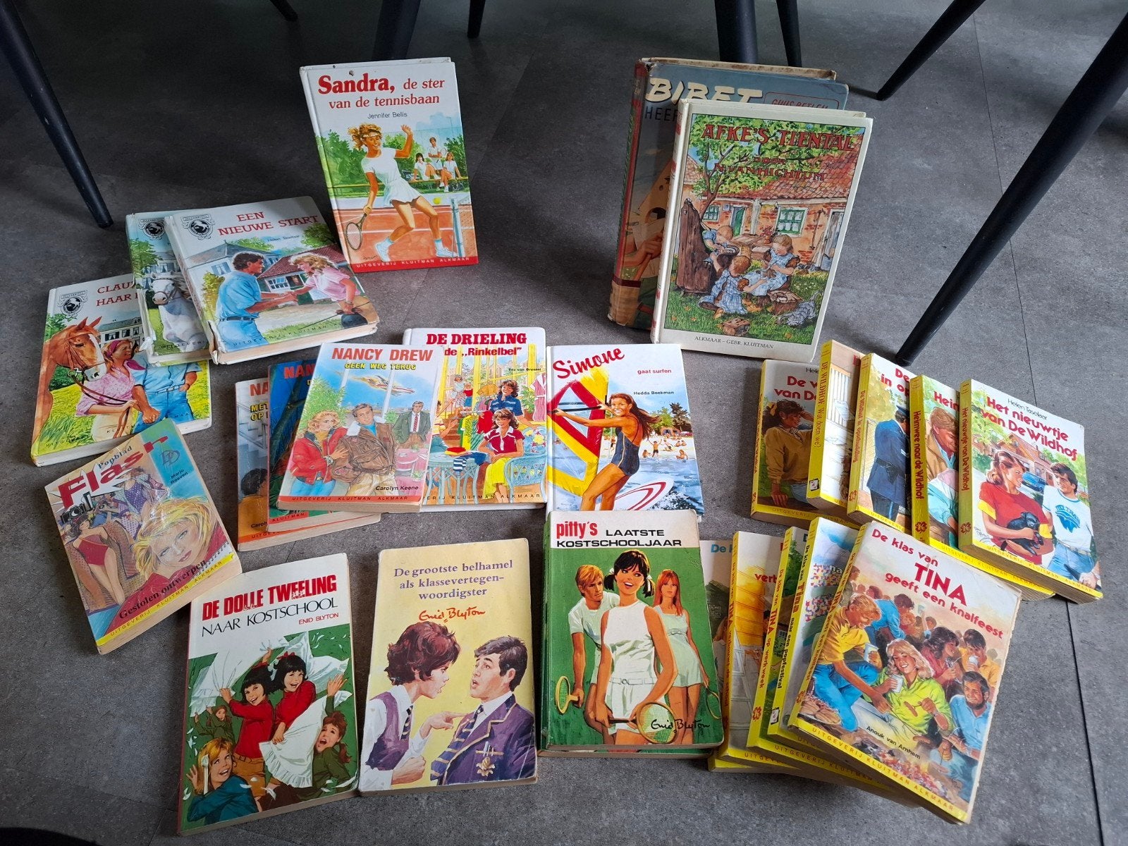 meisjesboekjes: Nancy Drew, Tina,de wildhof,etc, Ophalen of Verzenden, Gelezen