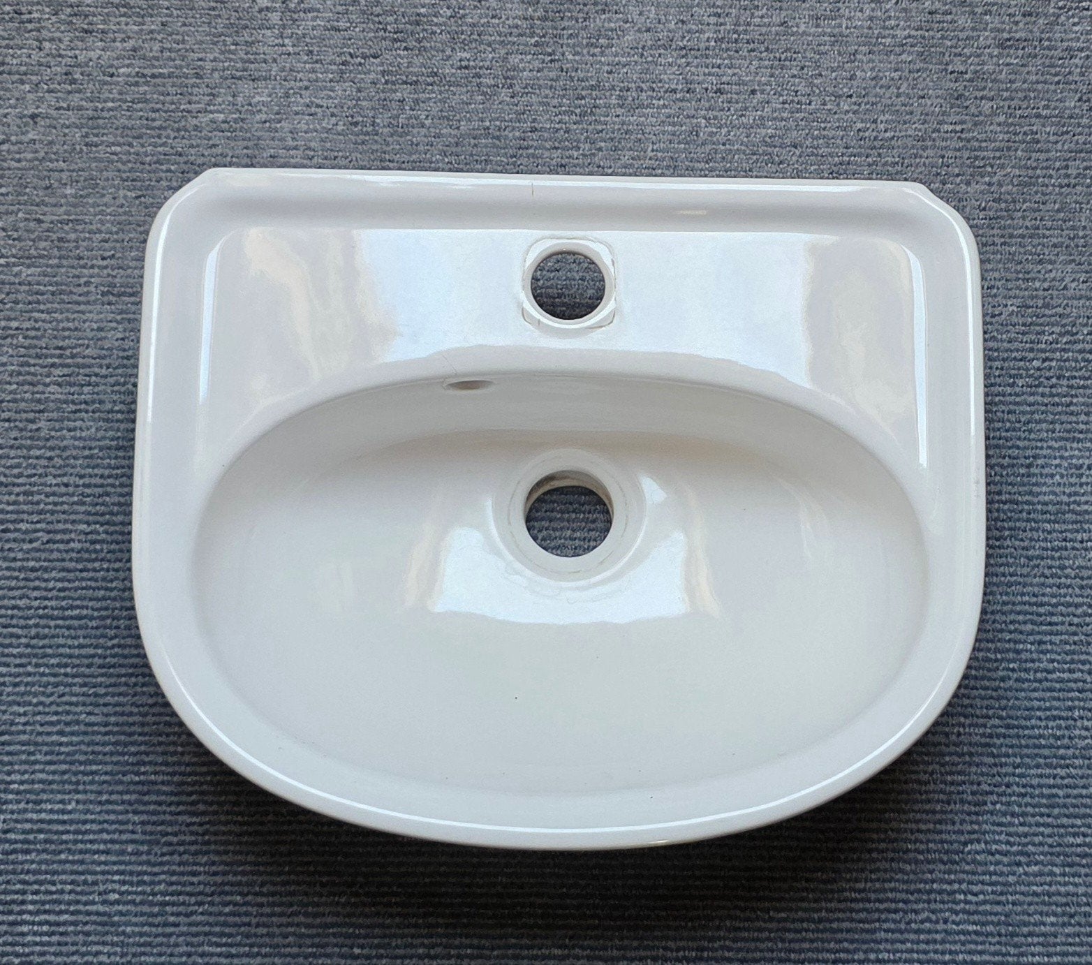 Keramag Wastafel - Wit, Made in Germany, Doe-het-zelf en Verbouw, Sanitair, Ophalen, Gebruikt, Steen, Wastafel