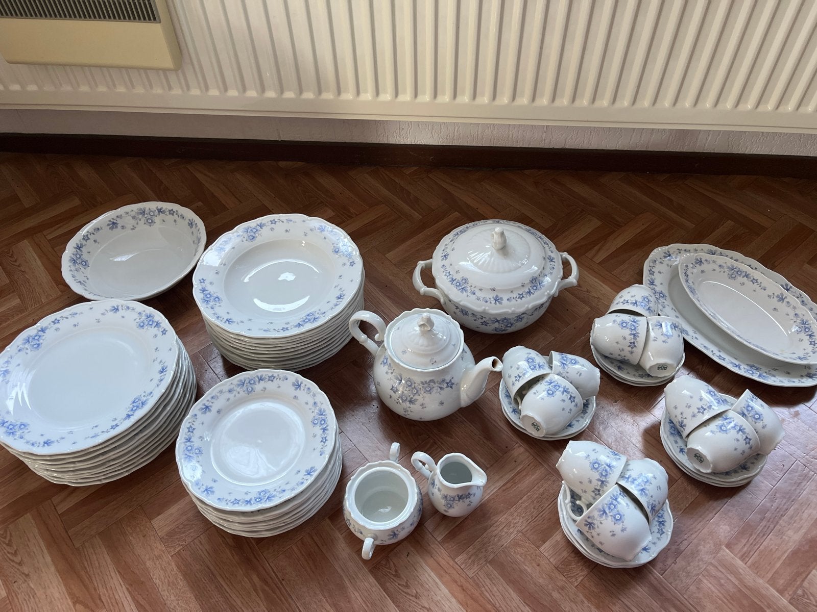 Compleet MZ Moritz Zdekauer Czechoslovakia Servies, Ophalen, Overige merken, Klassiek, Zo goed als nieuw