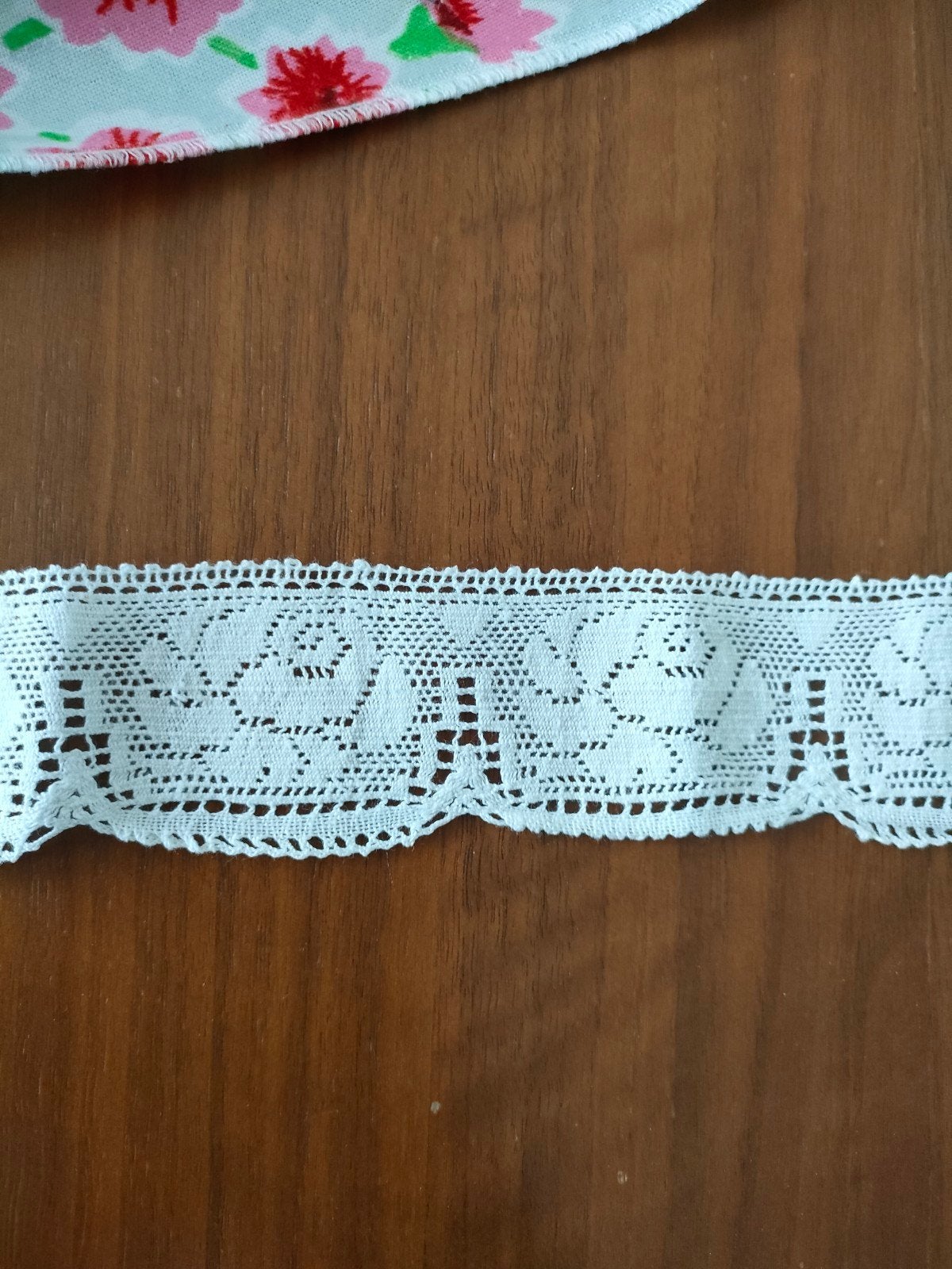 Vintage wit bloemen kantje voor in de linnenkast., Ophalen of Verzenden, Zo goed als nieuw, Kant