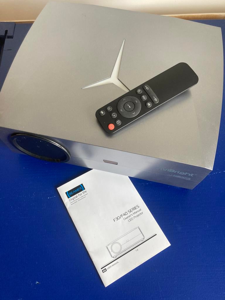 Beamer vivibright f30/f40, Ophalen, Zo goed als nieuw, LED