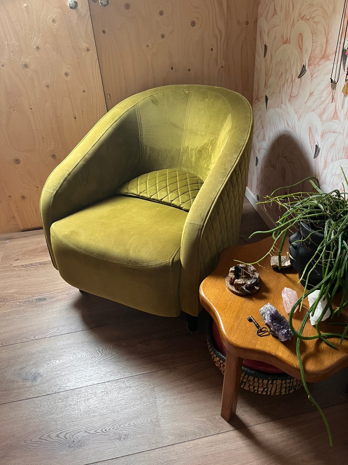 Prachtige retro fauteuil – donker olijfgroen velvet, Ophalen, Zo goed als nieuw, 75 tot 100 cm, 50 tot 75 cm