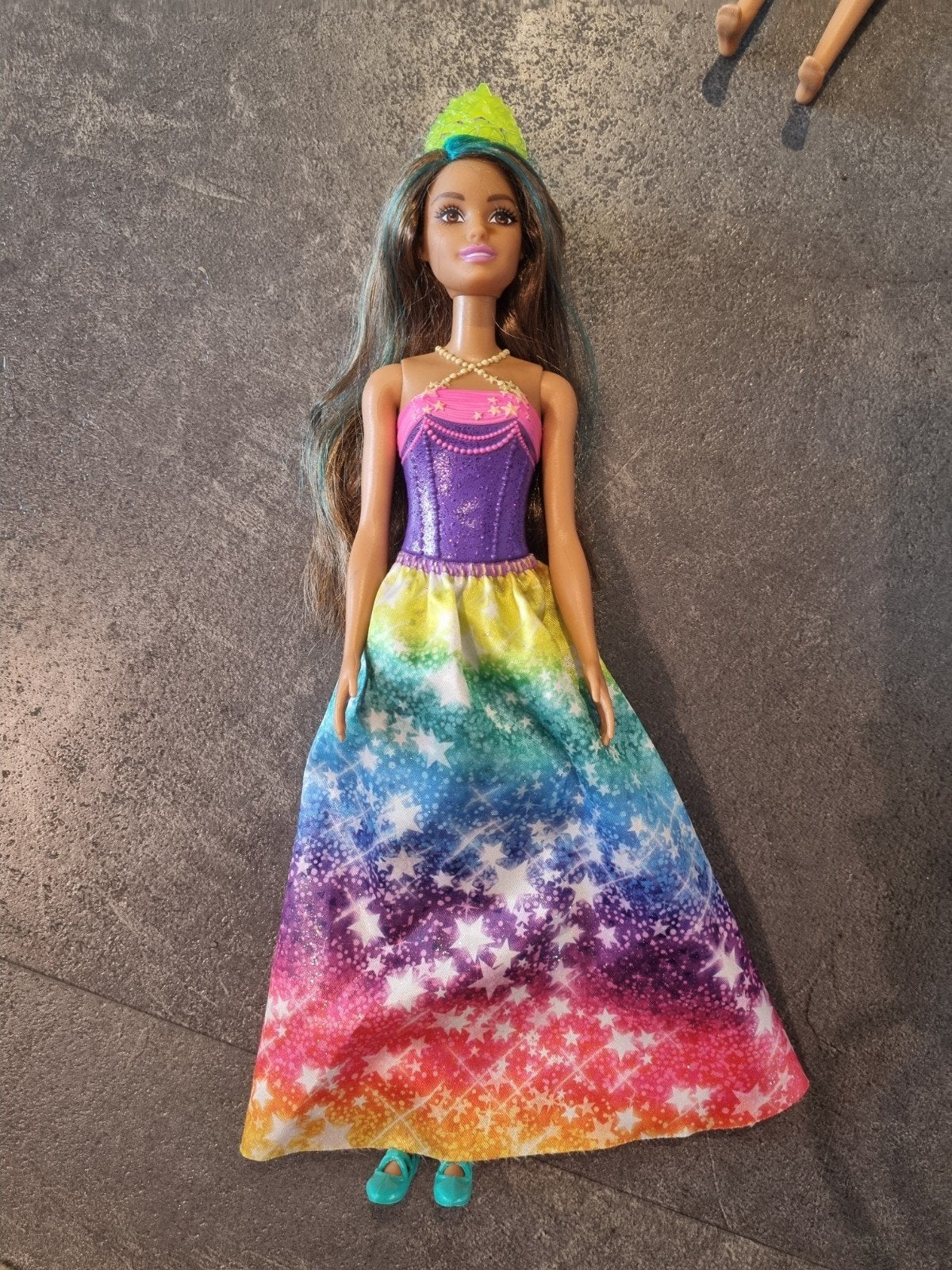 Barbie Dreamtopia Pop met Regenboogjurk, Ophalen of Verzenden, Zo goed als nieuw, Barbie