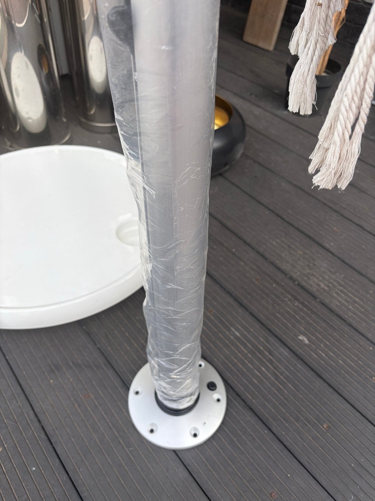 Tafel voor in de boot, Ophalen, Zo goed als nieuw