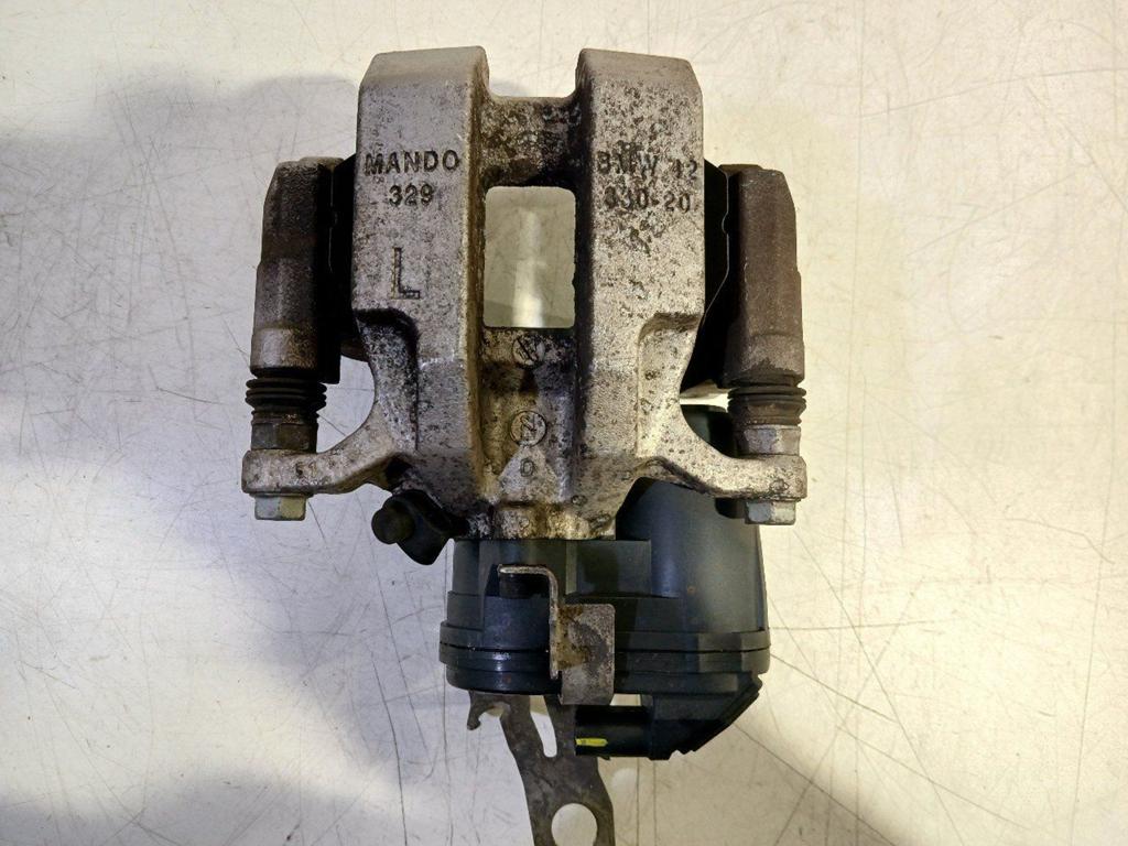 Remklauw links achter BMW 3 serie, Auto-onderdelen, Onderdelen@venauto.nl, Van der Ven Autorecycling B.V., Gebruikt, Ettenseweg 76, 4706 PB Roosendaal, The Netherlands