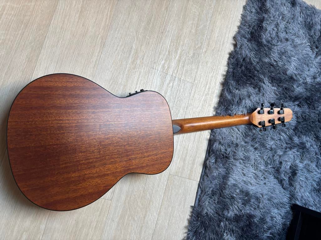 Mooie Linkshandige Semi-Akoestische Gitaar - Top Staat, Muziek en Instrumenten, Snaarinstrumenten | Gitaren | Akoestisch, Zo goed als nieuw