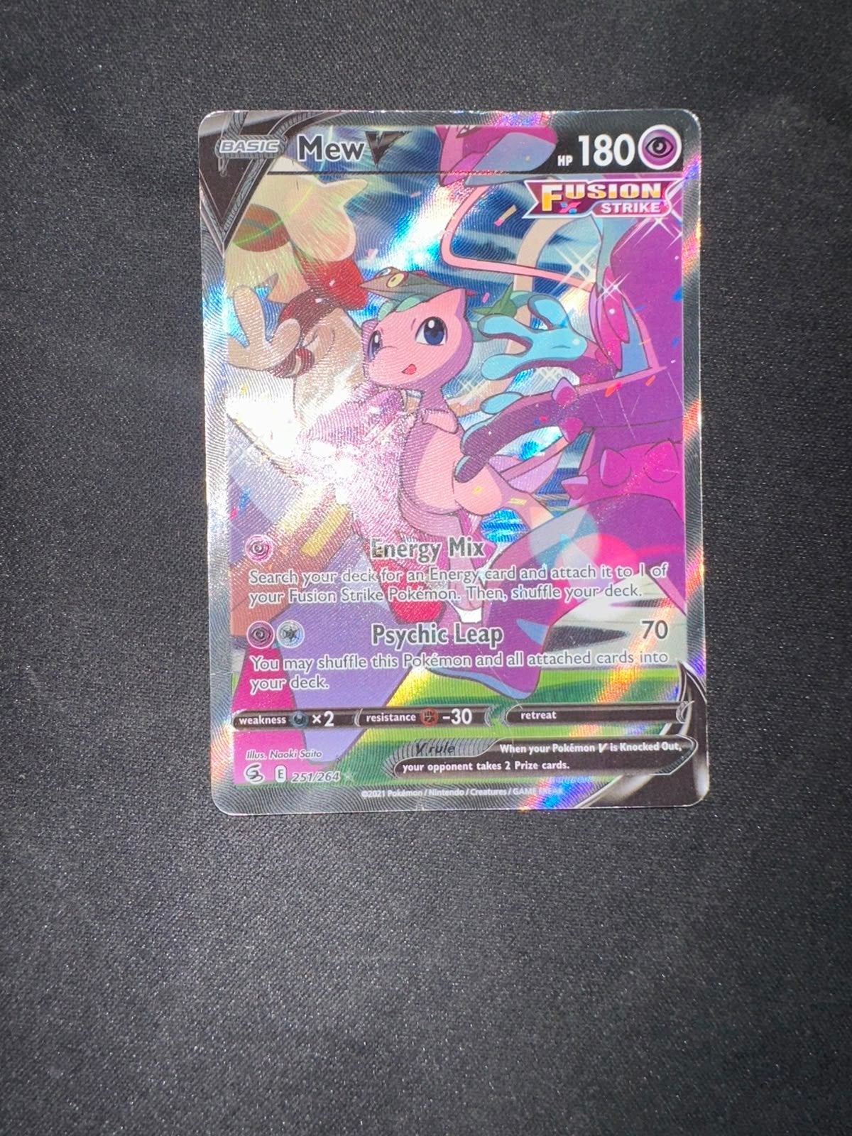 Mew V Fusion Strike Pokémon Kaart (Engels), Hobby en Vrije tijd, Verzamelkaartspellen | Pokémon, Ophalen of Verzenden, Gebruikt