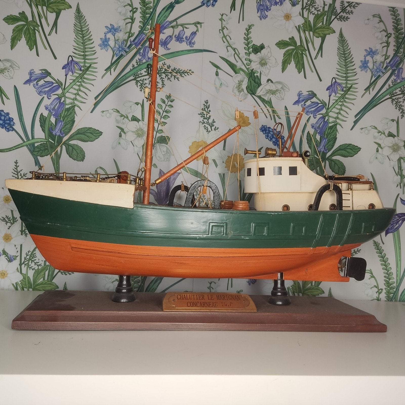 Houten model Franse viskotter "Chalutier le Marignan", Ophalen of Verzenden, Gebruikt, Groter dan 1:32, Overige merken