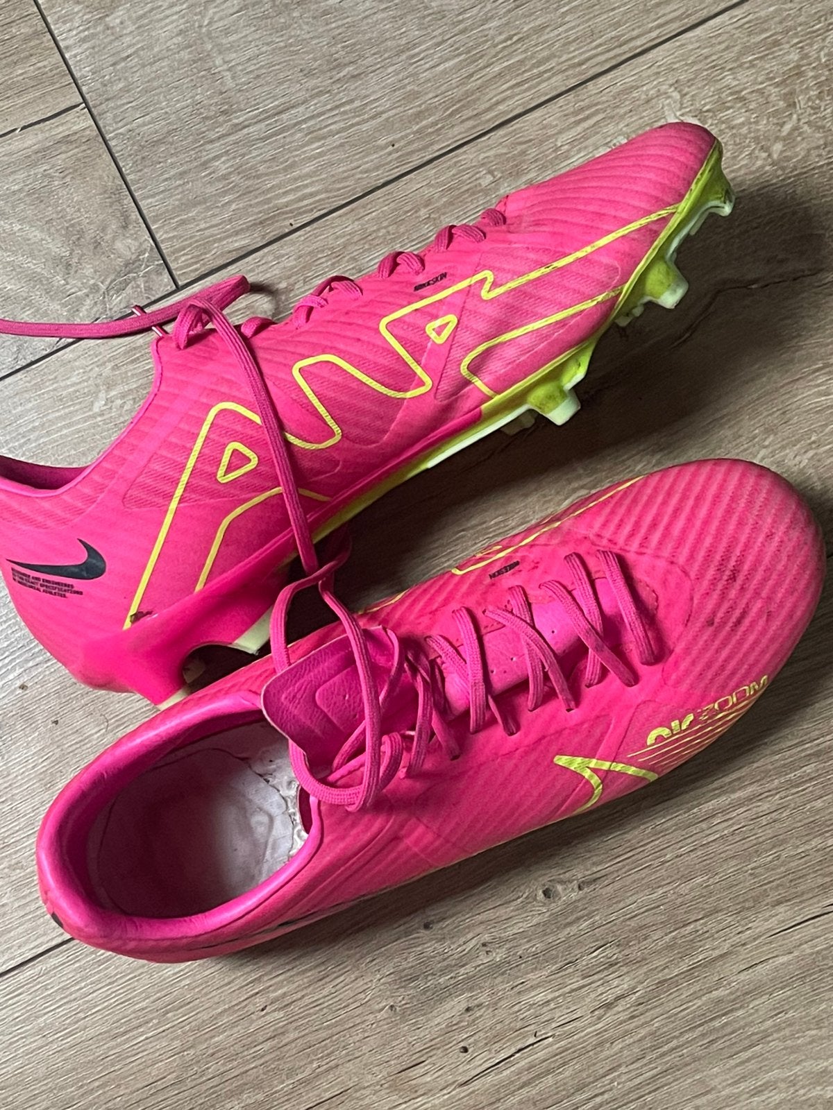 nike voetbalschoenen, Sport en Fitness, Voetbal, Gebruikt, Schoenen, Maat L, Ophalen of Verzenden