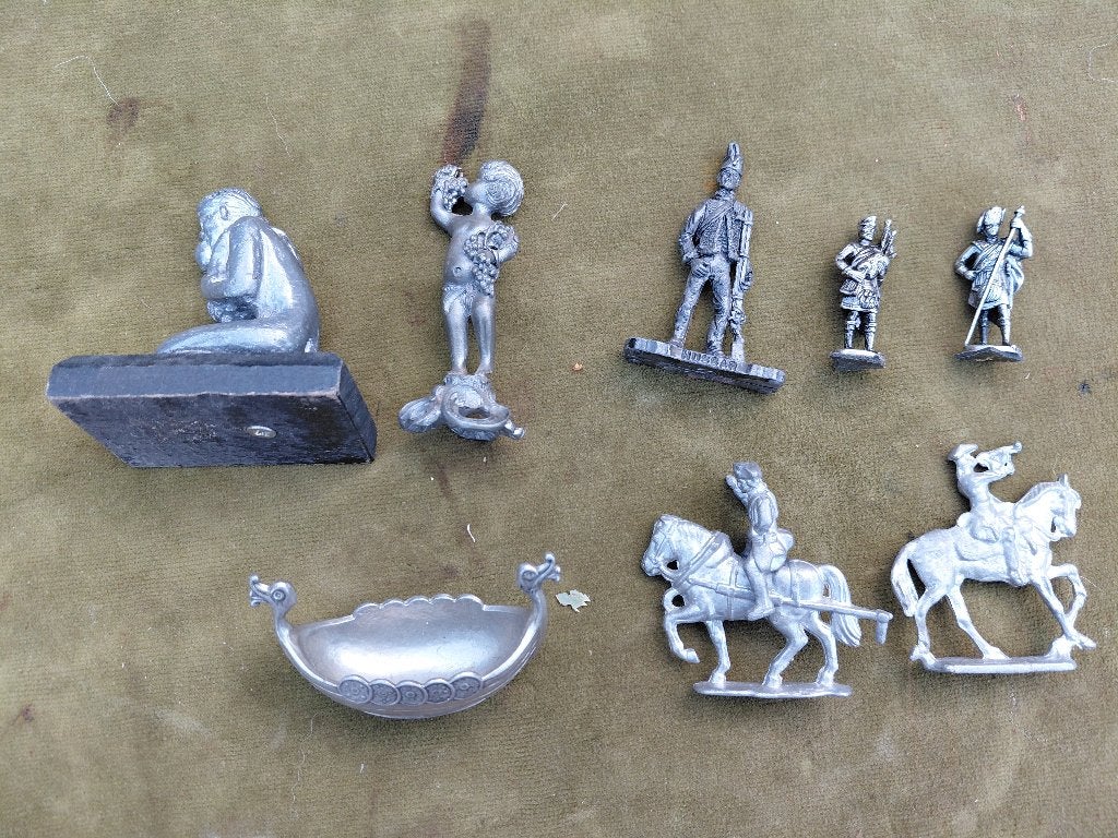 Kavel van 8 tin miniaturen, beeldjes., Verzenden