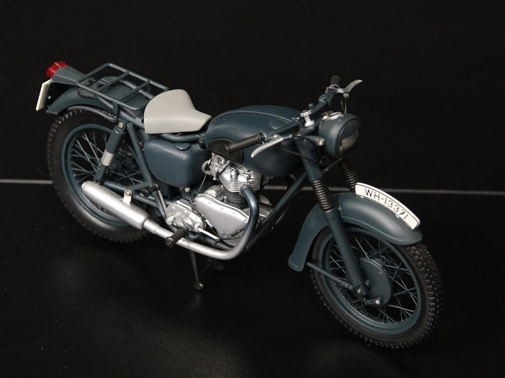 Minichamps 1:12 Triumph TR6 Steve McQueen OPRUIMING, Minichamps, Onbekend, Nieuw, Ophalen of Verzenden