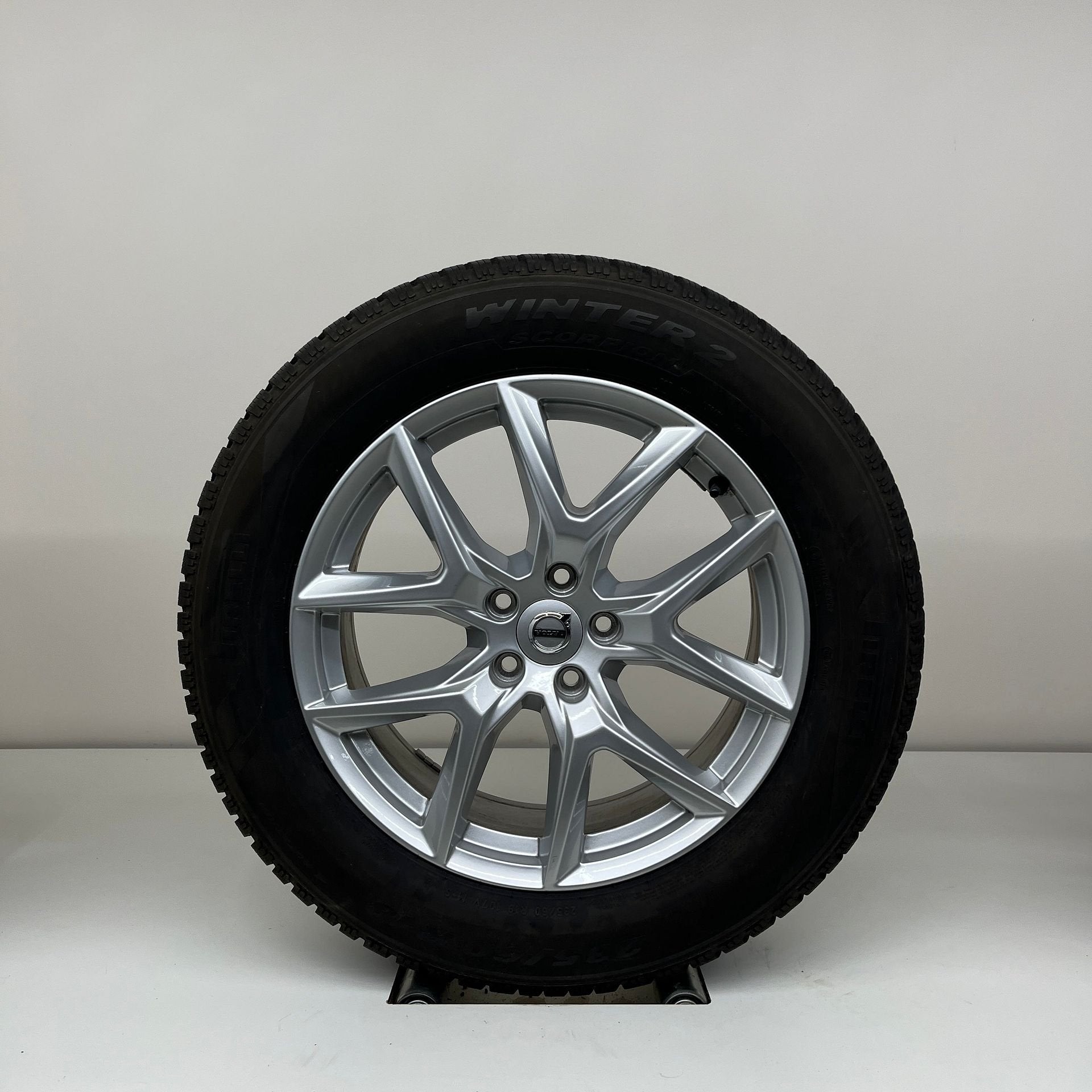 Volvo XC60 - 18 inch - winterbanden, 18 inch, Gebruikt, Banden en Velgen, 235 mm