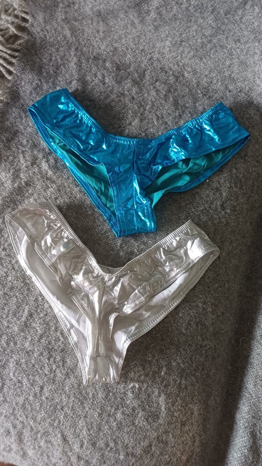slipjes 1x zilver + 1 x blauw, glanzend, als nieuw, Onbekend, Verzenden, Zilver, Slip