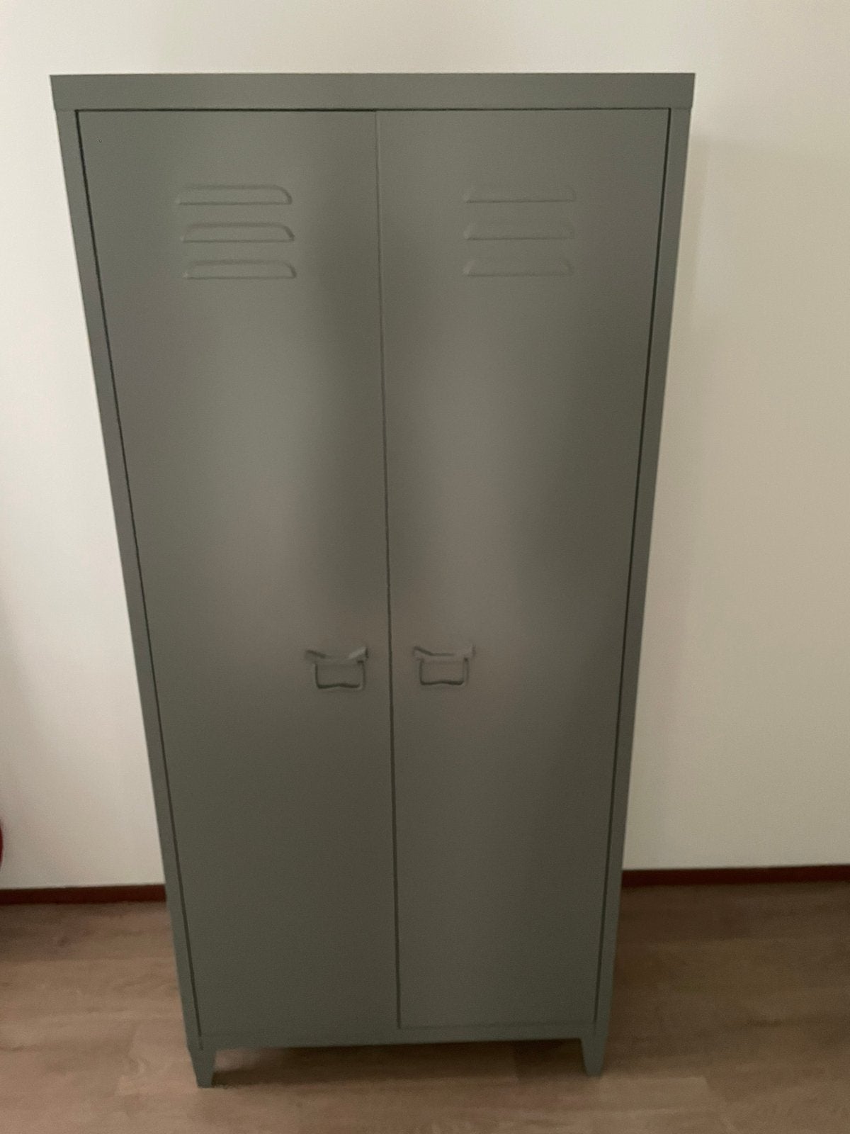 Metalen lockerkast OPHALEN IN VLISSINGEN/ZEELAND, Ophalen, Zo goed als nieuw