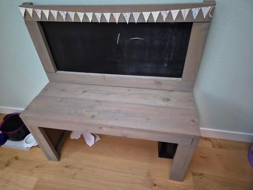 Kinderbureau met krijtbord - Speelplezier en creativiteit, Kinderen en Baby's, Kinderkamer | Tafels en Stoelen, Ophalen, Gebruikt