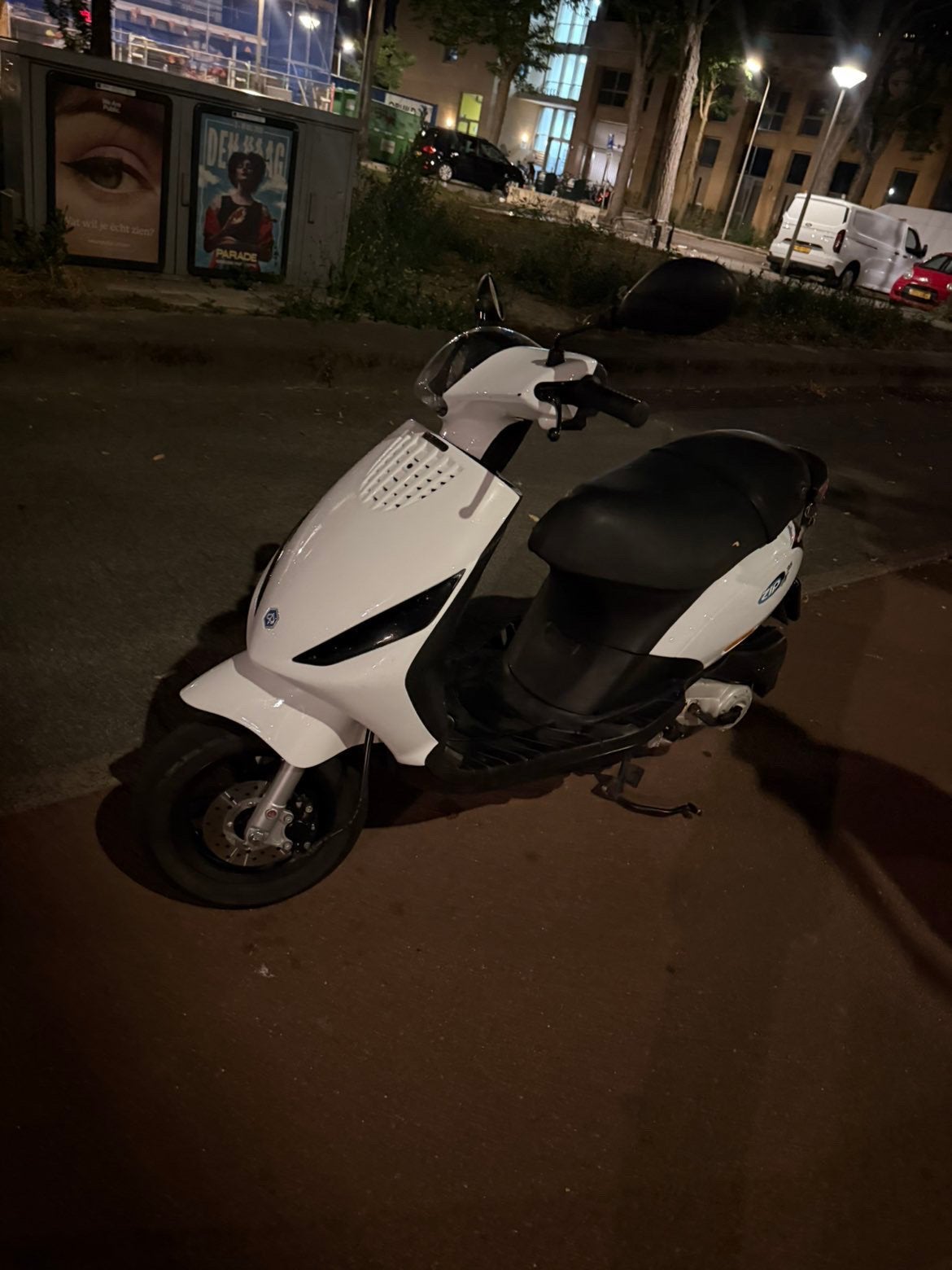 Piaggio zip 50cc lage kilometerstand!!!, Ophalen, Zip, Zo goed als nieuw, Benzine