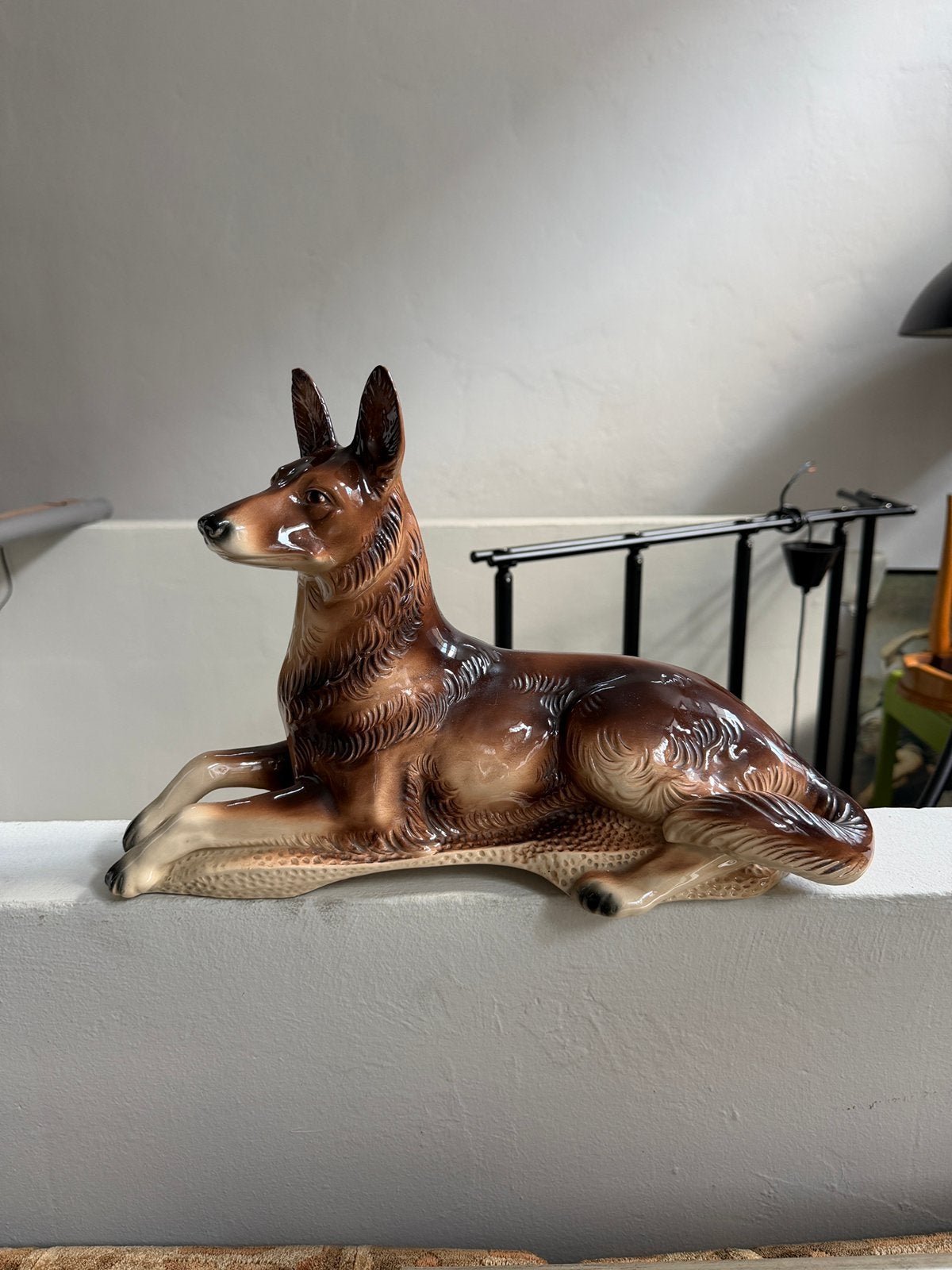 Vintage porseleinen herdershond, Dutch design Jema, Ophalen, Zo goed als nieuw, Hond of Kat, Beeldje of Figuurtje