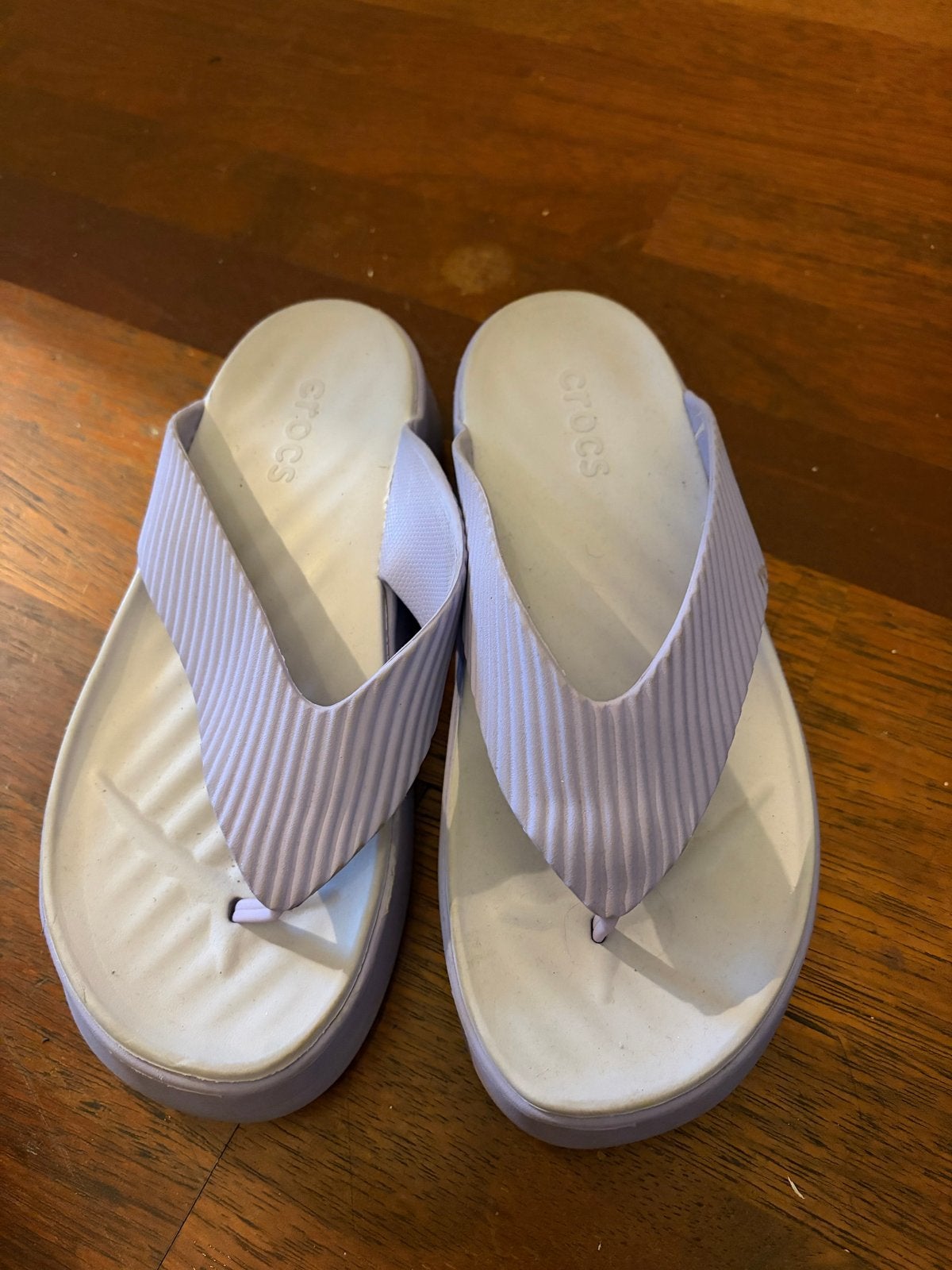 Crocs slippers maat 39 - Lichtpaars, Ophalen of Verzenden, Gedragen, Overige kleuren, Slippers