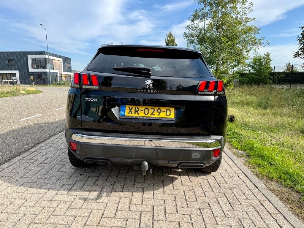 Peugeot 3008 1.2 Puretech 130pk S&S EAT AUTOMAAT 2019 Zwart, 1199 cc, Leder en Stof, Zwart, Sound system