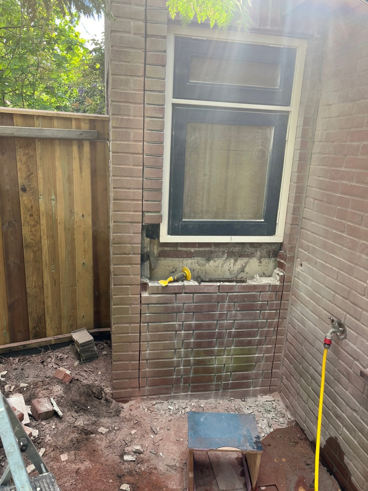 hardhouten draai-/kiepraam, Raamkozijn, Zo goed als nieuw, Hout, Ophalen