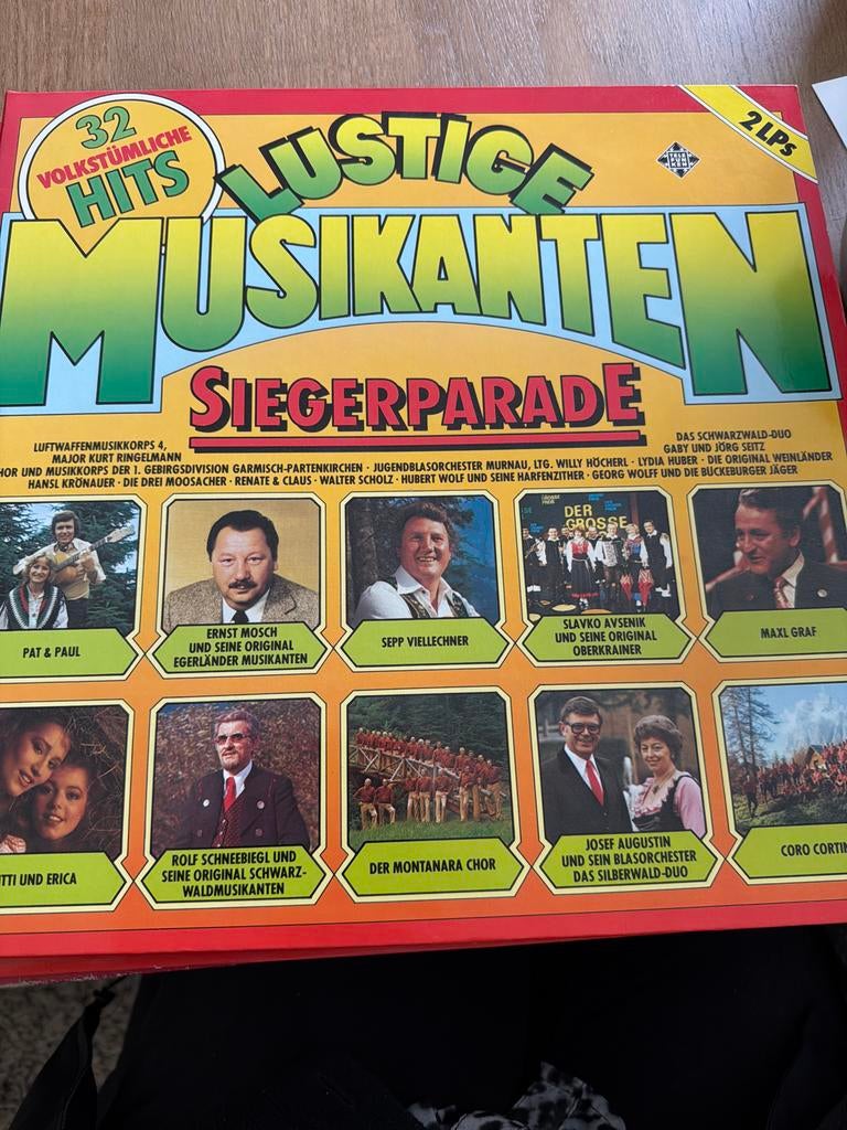 T4 Lustige Musikanten Siegerparade Volkstümliche Hits (2LP, Ophalen of Verzenden, Gebruikt, 12 inch