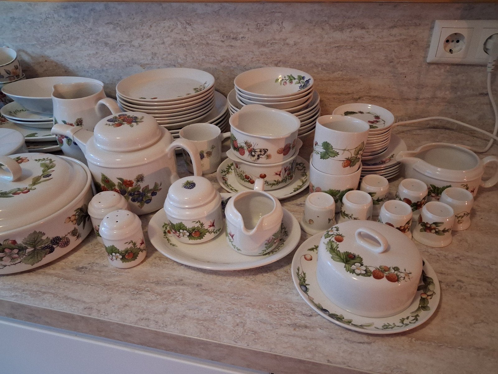 Uitgebreid Marjolein Bastin Servies - Zeer Goede Staat, Huis en Inrichting, Ophalen, Overige merken, Zo goed als nieuw, Overige stijlen