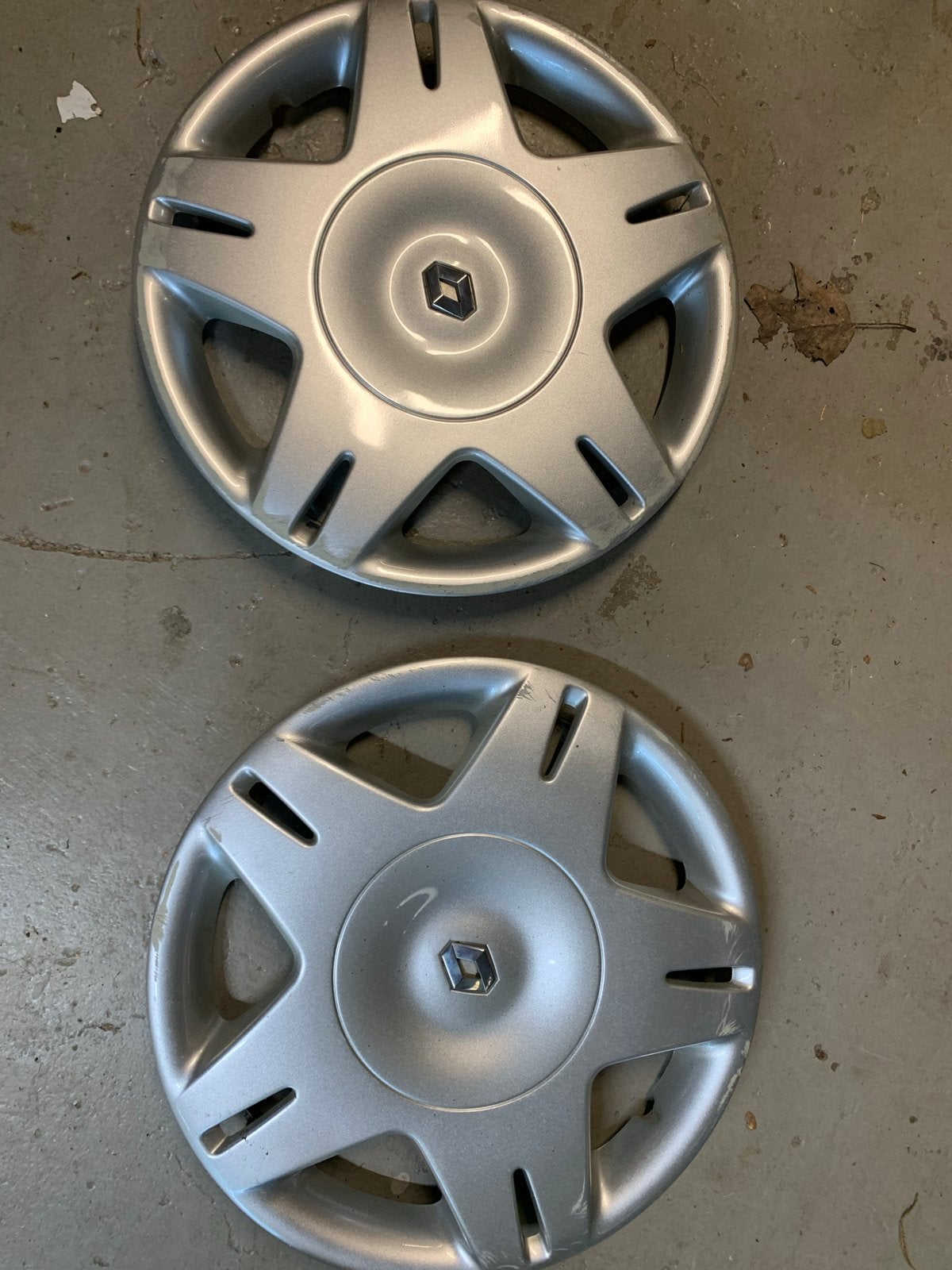 Wieldoppen Ursa 14” Renault Twingo (set van 2), Auto diversen, Ophalen of Verzenden, Gebruikt