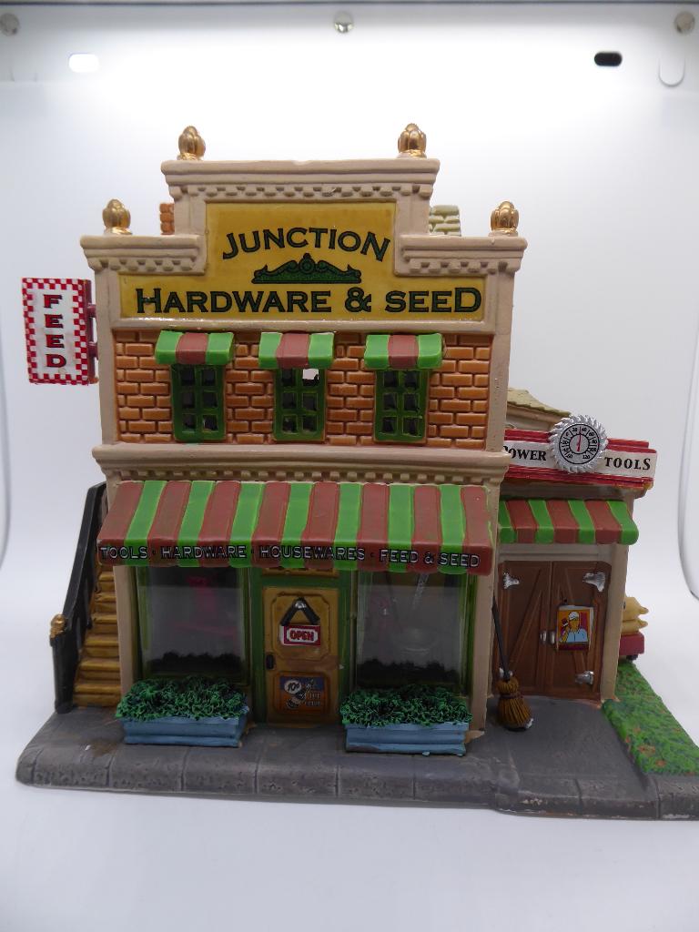 Lemax Item -  Junction hardware & seed -  Ik ruim op, Diversen, Kerst, Nieuw, Ophalen of Verzenden
