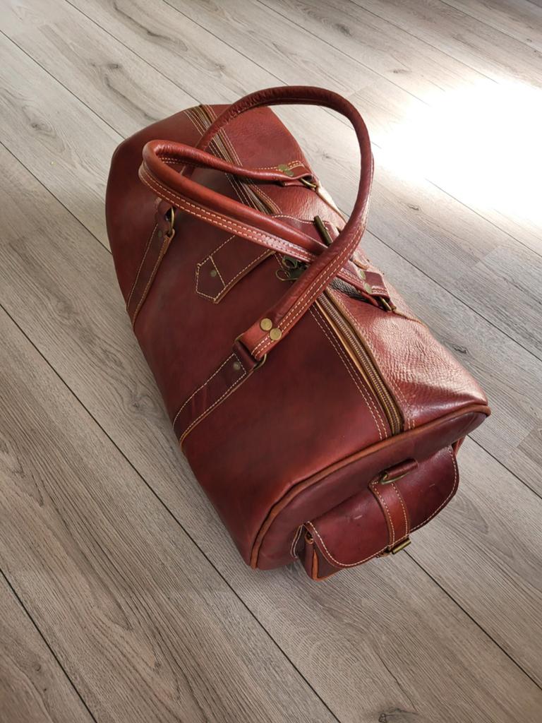 Leren reistas / weekendtas - Bruin, Sieraden, Tassen en Uiterlijk, Tassen | Reistassen en Weekendtassen, Ophalen, Gebruikt, 20 tot 30 cm
