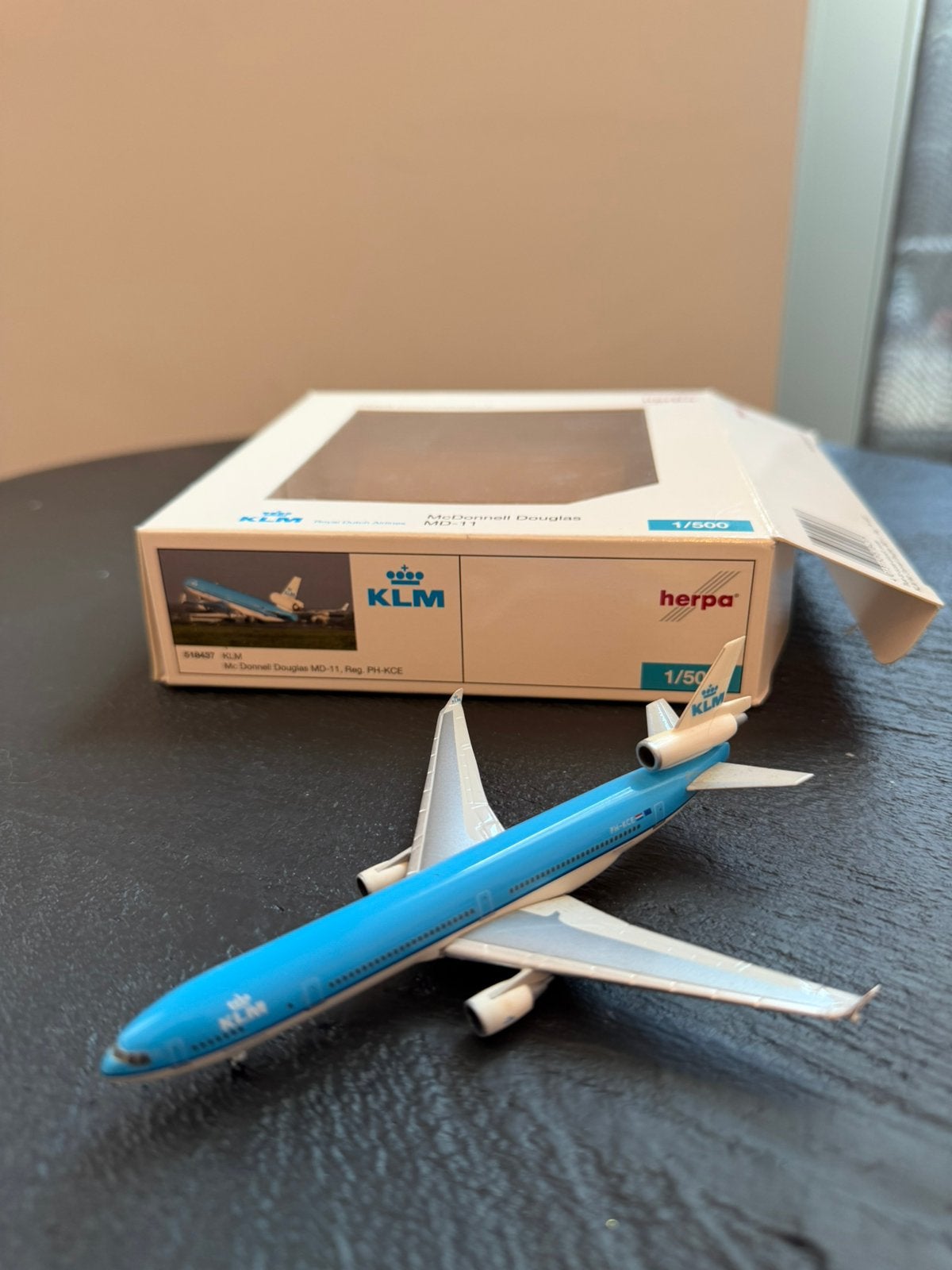 Herpa Wings 1:500 KLM McDonnell Douglas MD-11 (PH-KCE), Ophalen of Verzenden, Zo goed als nieuw, Schaalmodel