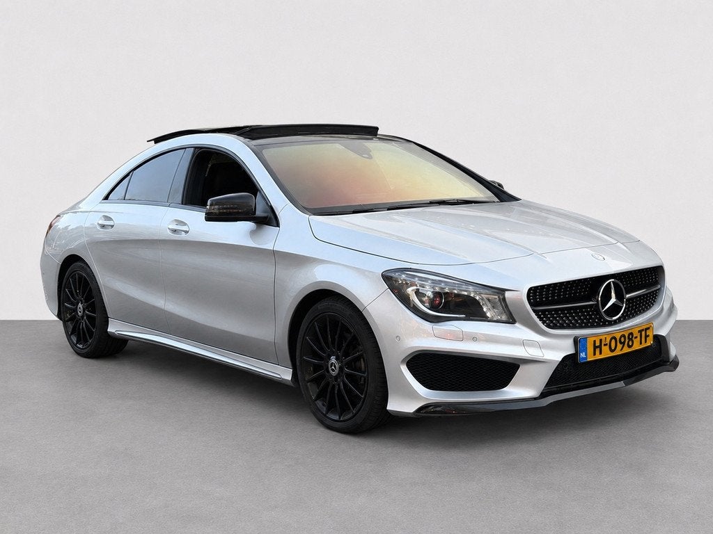 Mercedes-Benz CLA-klasse 180 Prestige 175Pk+ABCuitlaat+Pano+, Auto's, Gebruikt, Euro 6, 4 cilinders, 715 kg