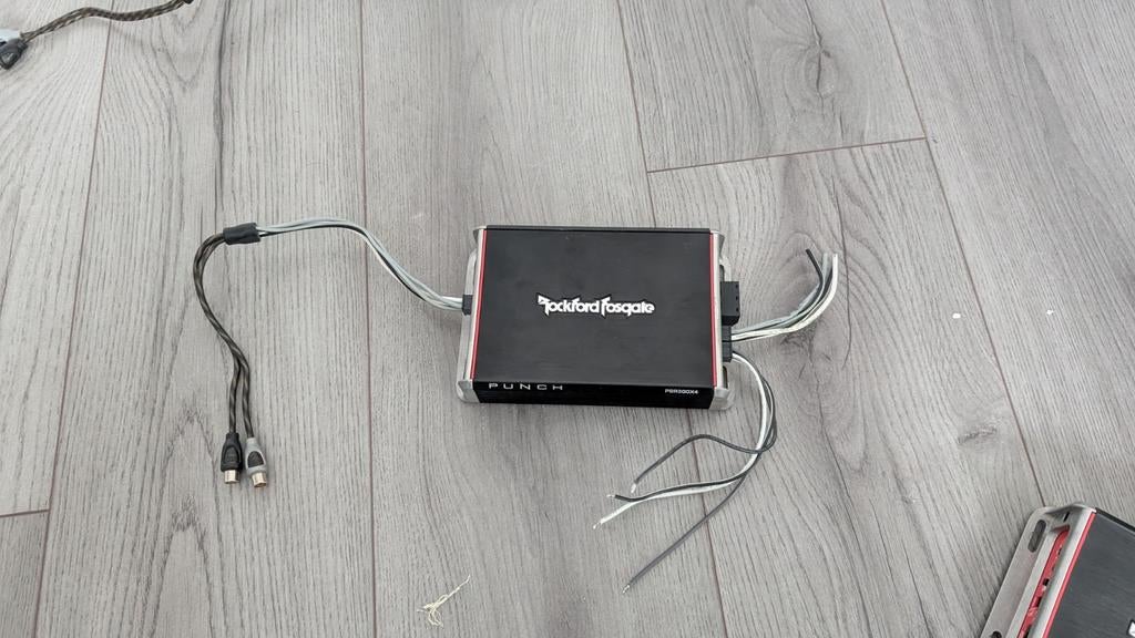 Rockford Fosgate PBR300x4, Auto diversen, Autoradio's, Ophalen of Verzenden