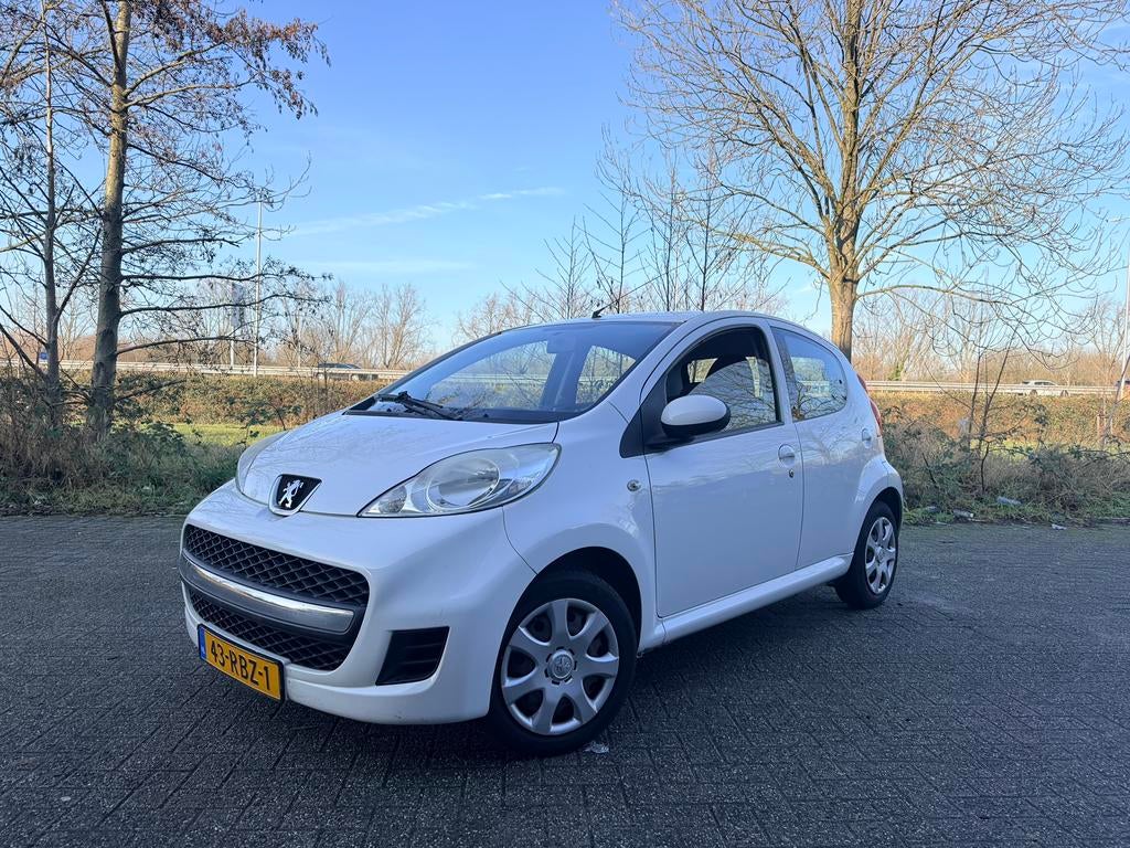 Peugeot 107 1.0 12V 5DR 2011 Wit Airco | Nieuwe APK, Voorwielaandrijving, 4 stoelen, Origineel Nederlands, Handgeschakeld