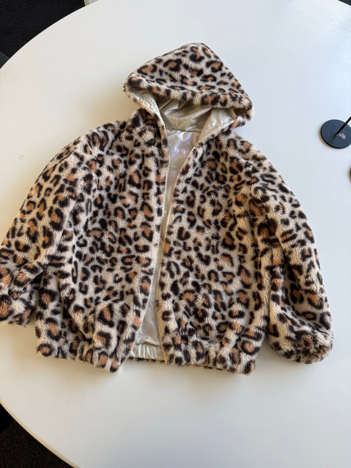 Omkeerbare jas met luipaardprint en glanzende afwerking, Ophalen of Verzenden, Zo goed als nieuw, Jongen of Meisje, Jas